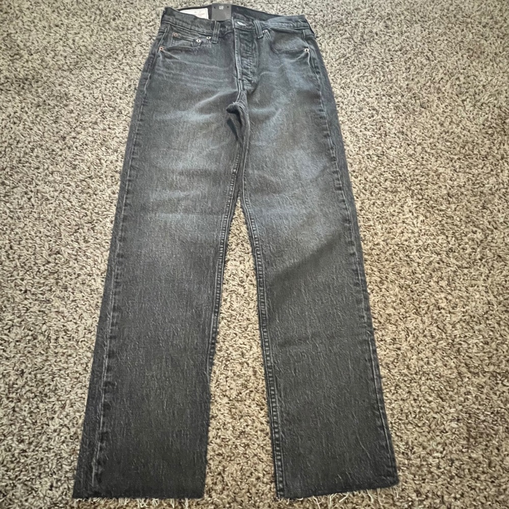 Gap Cheeky Straight High Rise Jeans Washed Black Raw‎ Hem Size 26 2R Button Fly